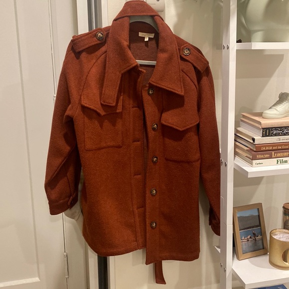 Shacket - Picture 2 of 3